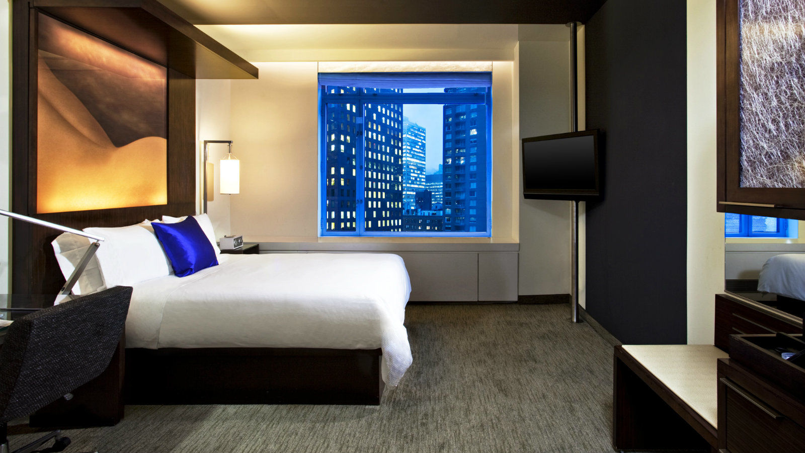 Mega Room